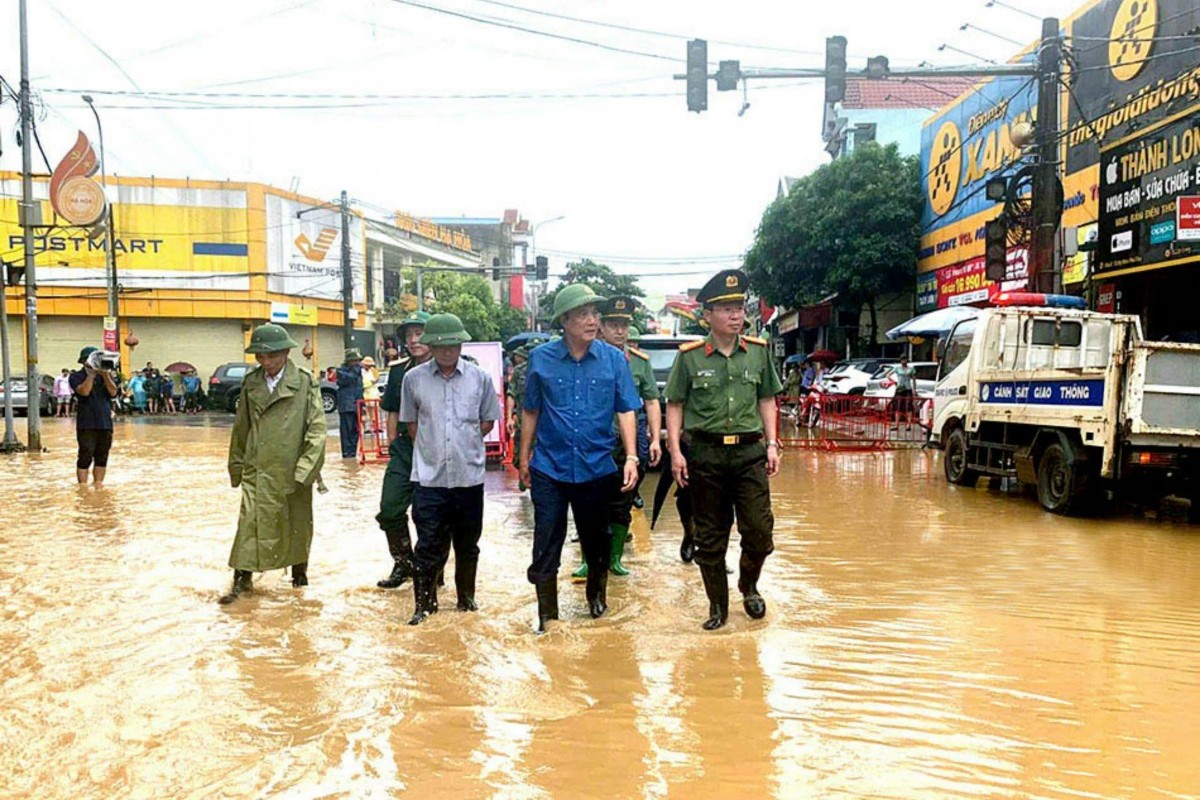 Lãnh đạo tỉnh Phú Thọ chỉ đạo trực tiếp chống ngập lụt tại huyện Cẩm Khê và Hạ Hòa