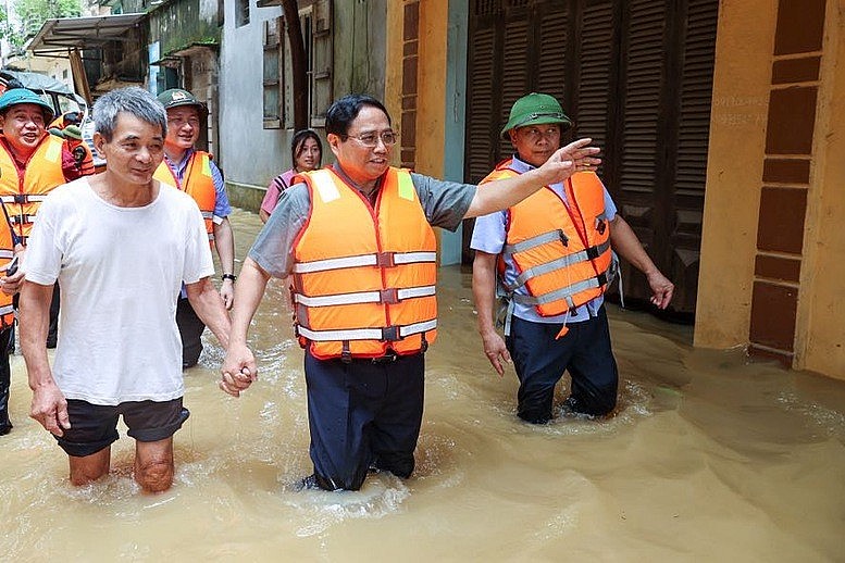 Thủ tướng: Đặt tính mạng, an toàn, sức khỏe của người dân lên trên hết, trước hết