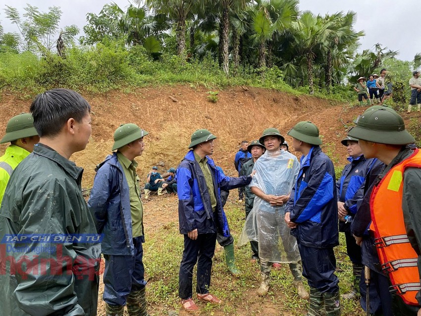 16 người chết, 70 người mất tích trong trận lũ quét, sạt lở đất tại Làng Nủ