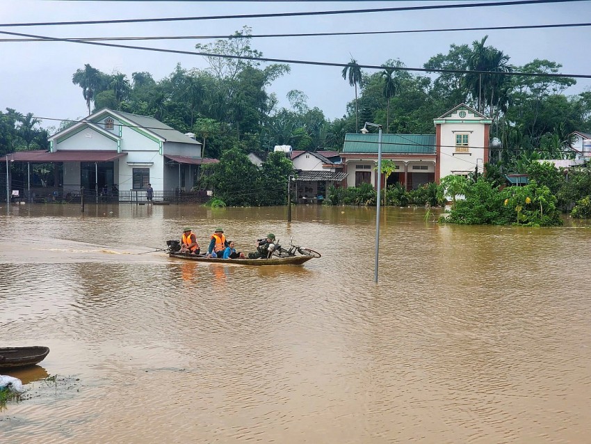 Phú Thọ: Thiệt hại khoảng 100 tỷ đồng, hơn 7000 hộ dân phải di dời do nước lũ dâng cao