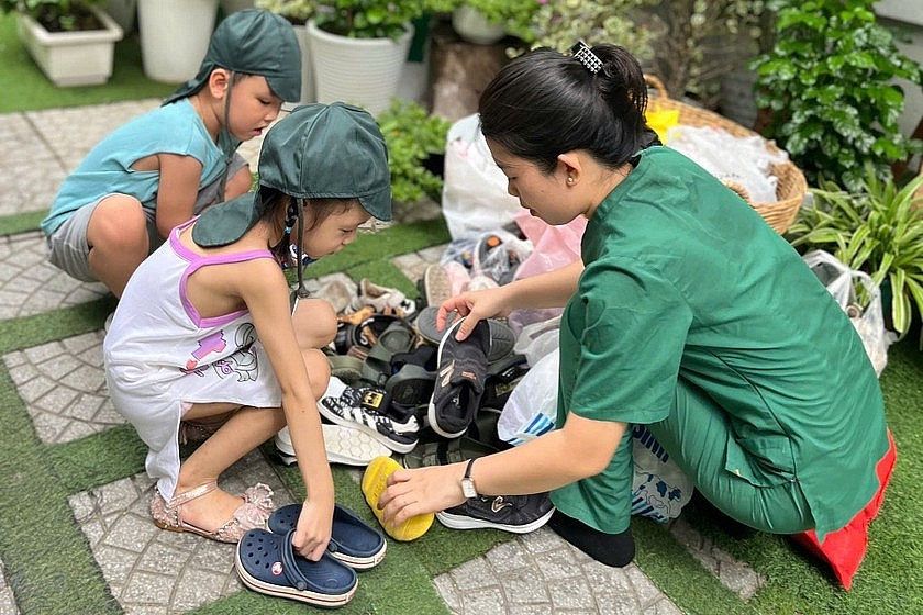 Với tinh thần “thương người như thể thương thân” đạo lý ngàn đời ấy vẫn luôn tỏa sáng mỗi khi đất nước có thiên tai, dịch giã.