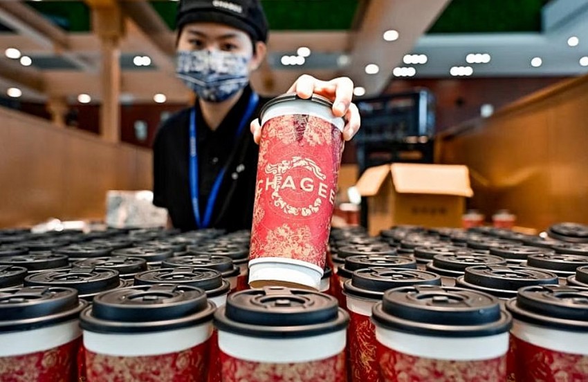 Chọn Singapore làm đòn bẩy, thương hiệu trà Trung Quốc tấn công Đông Nam Á