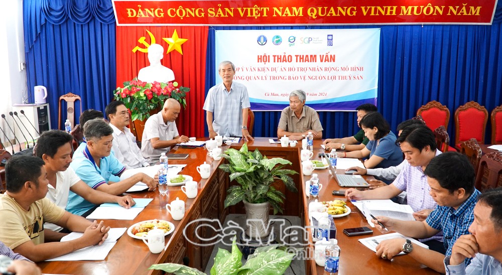 Các đại biểu tham dự hội thảo.