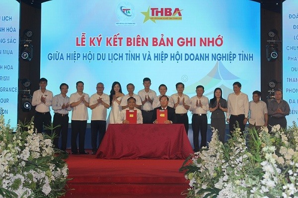 Lễ ký kết biên bản ghi nhớ giữa Hiệp hội Du lịch và Hiệp hội Doanh nghiệp tỉnh Thanh Hoá