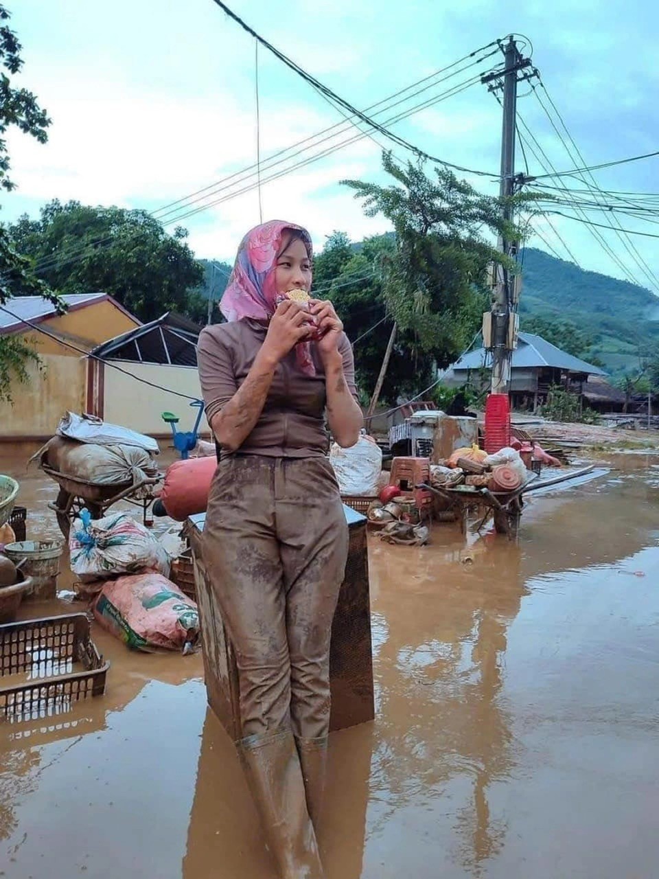 cô giáo, Hoàng Minh Diệp, siêu bão