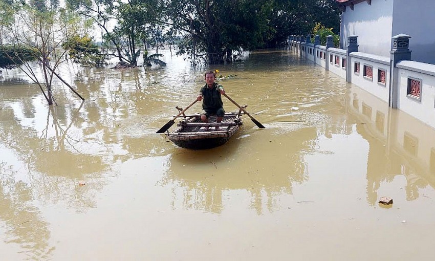 Hiệp hội Nữ Doanh nhân thành phố Hà Nội hướng về vùng lũ ở Bắc Giang