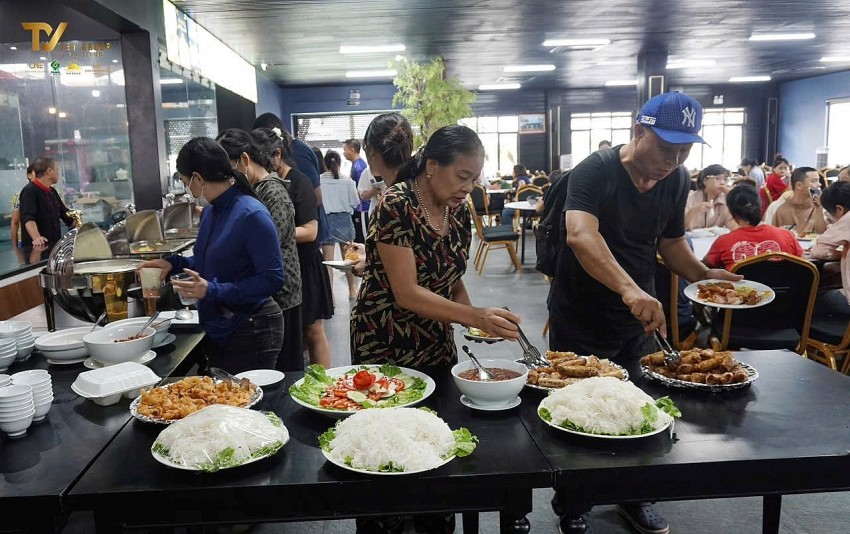 Cộng đồng doanh nghiệp hướng về đồng bào bị thiệt hại do bão lũ gây ra