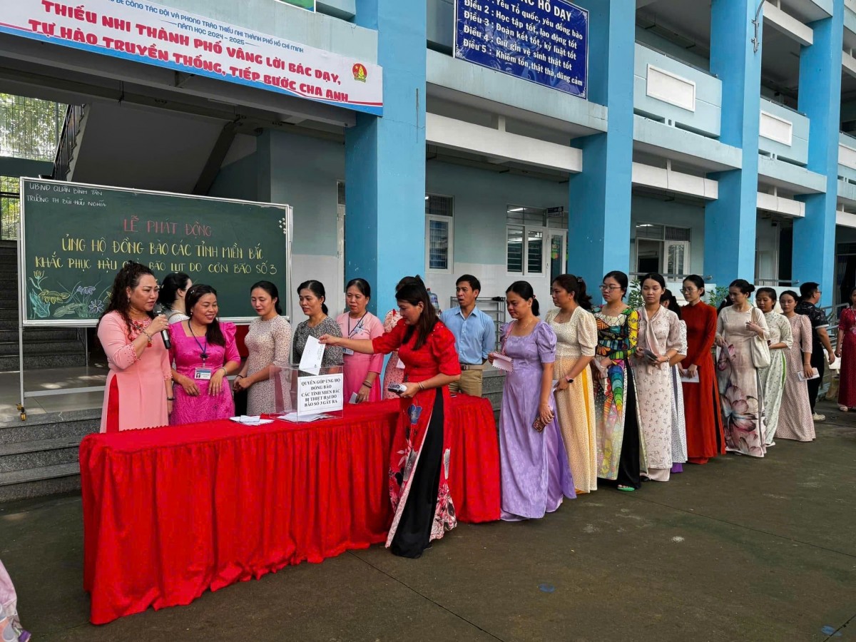 Quận Bình Tân (TP.HCM): Hơn 3 tỷ đồng và nhiều nhu yếu phẩm ủng hộ đồng bào bão lũ