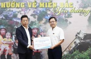 Khải Hưng Corp trao kinh phí ủng hộ đồng bào lũ lụt do bão Yagi