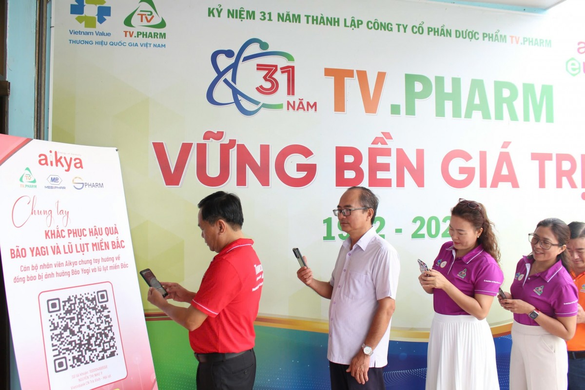 CBCN Dược phẩm TV.Pharm - AIKYA đồng lòng quyên góp hướng về đồng bào các tỉnh miền Bắc đang chịu ảnh hưởng nặng nề của bão Yagi .