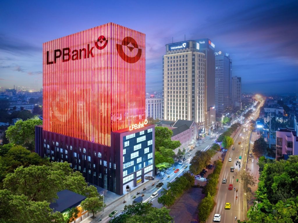 Ngân hàng LPBank lên kế hoạch trở thành cổ đông lớn của FPT