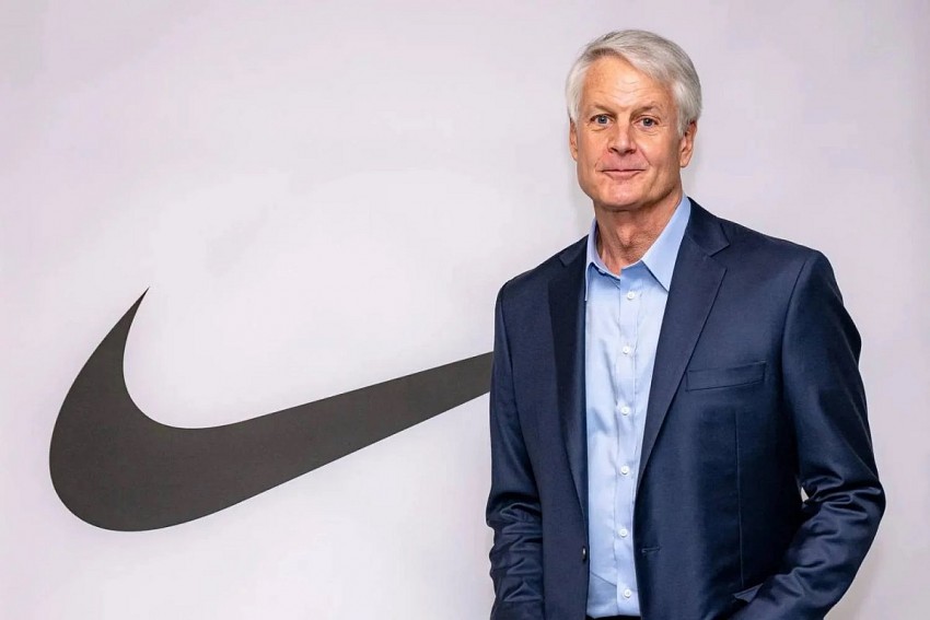 CEO của gã khổng lồ Nike bất ngờ thông báo từ chức