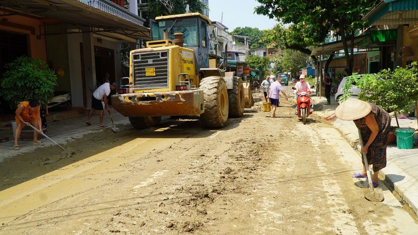 Doanh nghiệp Tuyên Quang dốc sức giúp dân khắc phục hậu quả bão Yagi