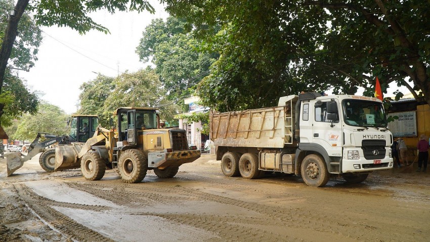 Doanh nghiệp Tuyên Quang dốc sức giúp dân khắc phục hậu quả bão Yagi