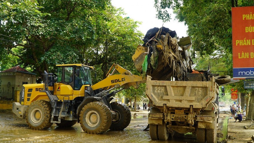 Doanh nghiệp Tuyên Quang dốc sức giúp dân khắc phục hậu quả bão Yagi