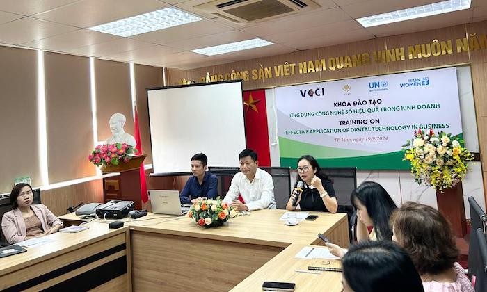 Chi nhánh VCCI Nghệ An – Hà Tĩnh – Quảng Bình phối hợp tổ chức Khoá đào tạo “Úng dụng công nghệ số hiệu quả trong kinh doanh”