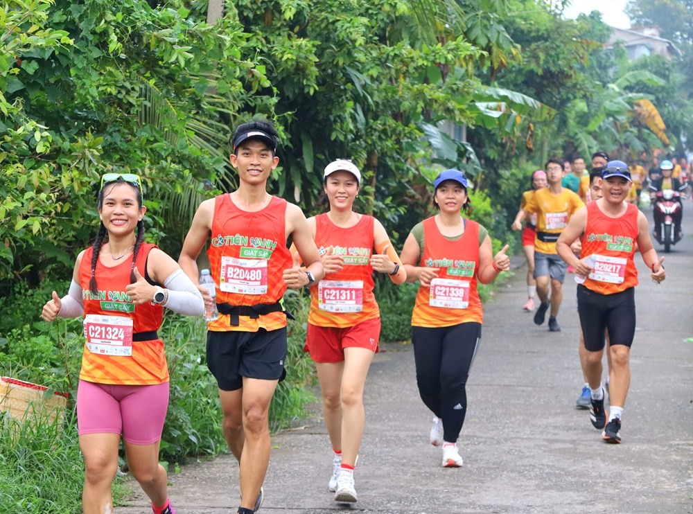 Thưởng thức món ngon sau giật giải Marathon Đất sen hồng Đồng Tháp 2024 - Cúp Masterise Homes?