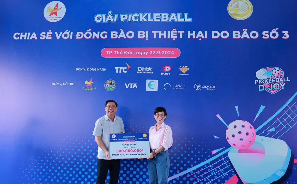 Giải Pickleball - Chia sẻ với đồng bào bị thiệt hại do bão số 3 quyên góp được 2,8 tỷ