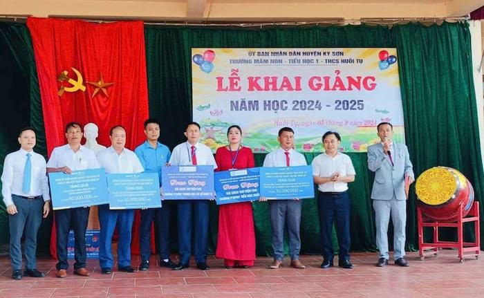 Nghệ An: Đảng uỷ Khối doanh nghiệp tỉnh ban hành Kế hoạch chào mừng kỷ niệm 20 năm ngày Doanh nhân Việt Nam