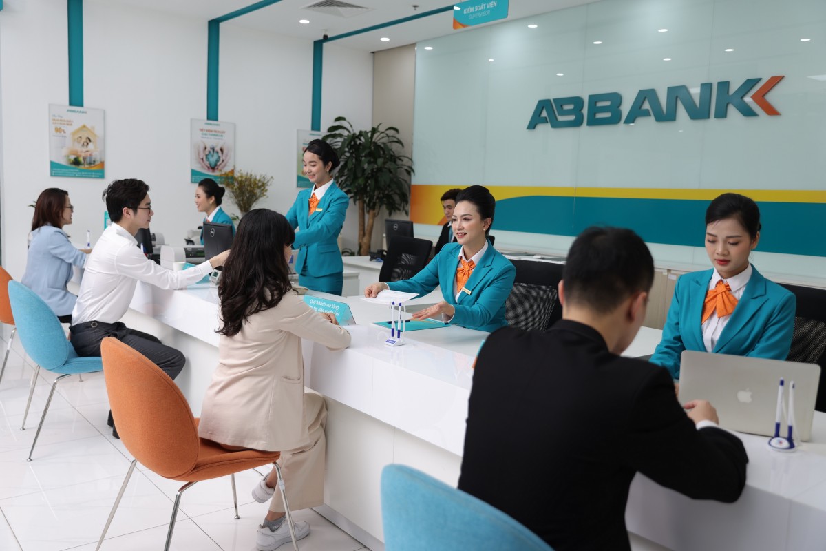 ABBANK giảm đến 0,7% lãi suất cho khách hàng