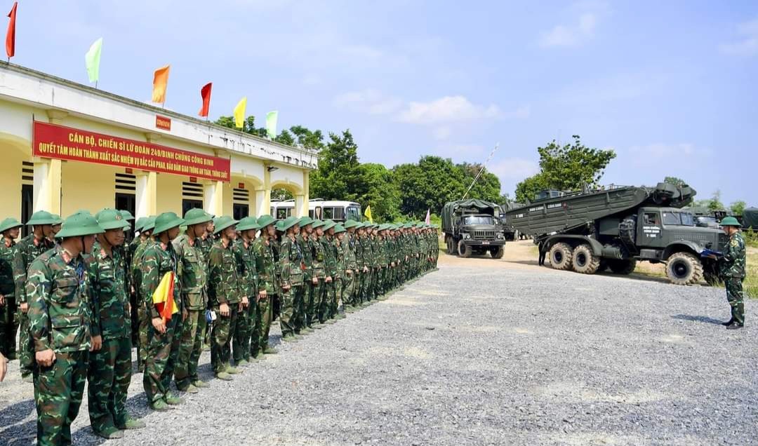 Theo thông tin ban đầu, Lữ đoàn 249 đã huy động trên 200 cán bộ, chiến sĩ