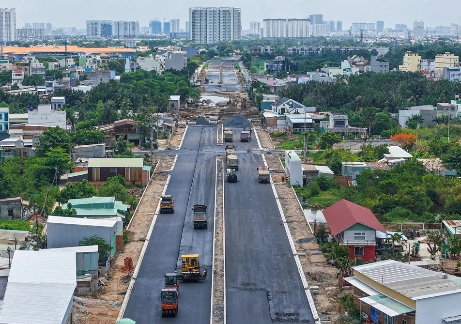 Quốc lộ 50 đang được ráo riết thi công để kịp hoàn thành tiến độ