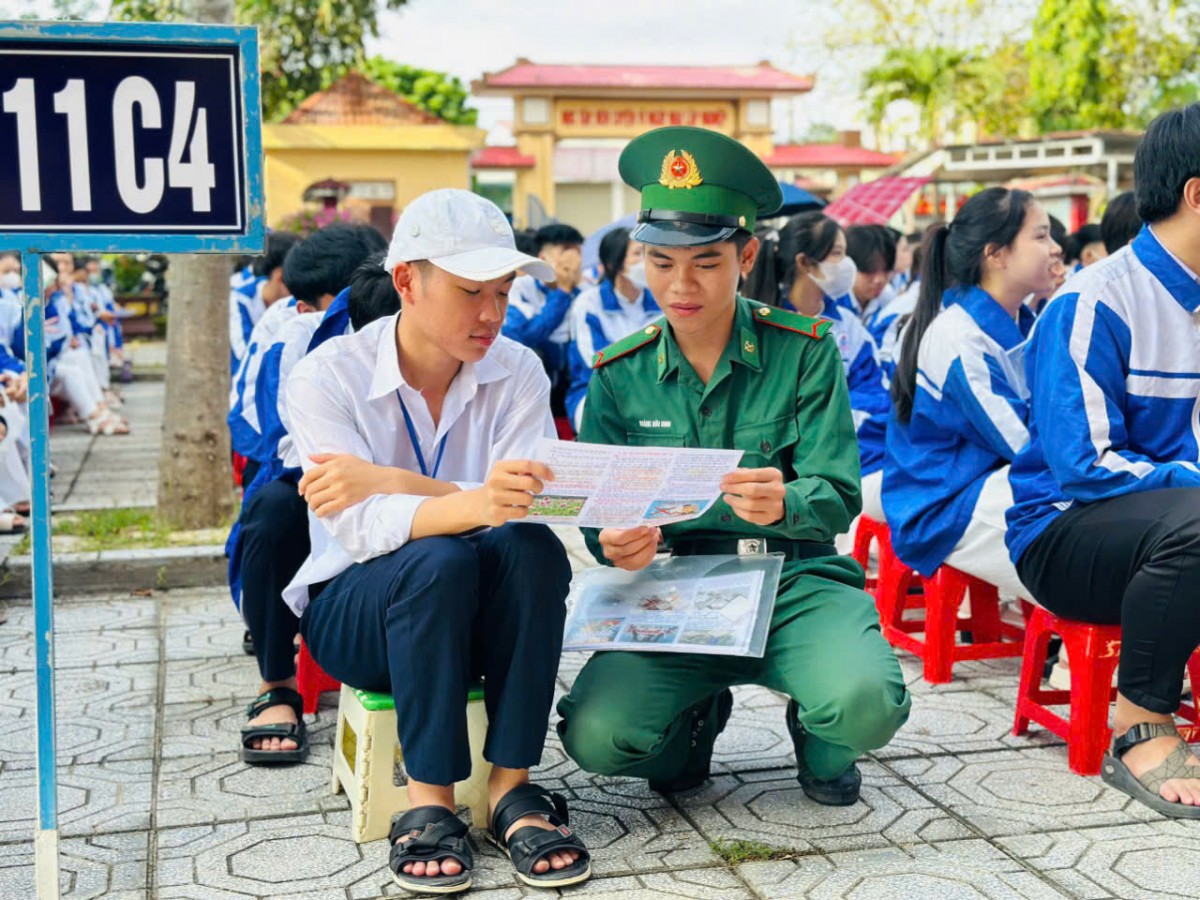 Quảng Trị: Tuyên truyền an toàn giao thông, phòng chống ma túy và các tệ nạn xã hội cho học sinh