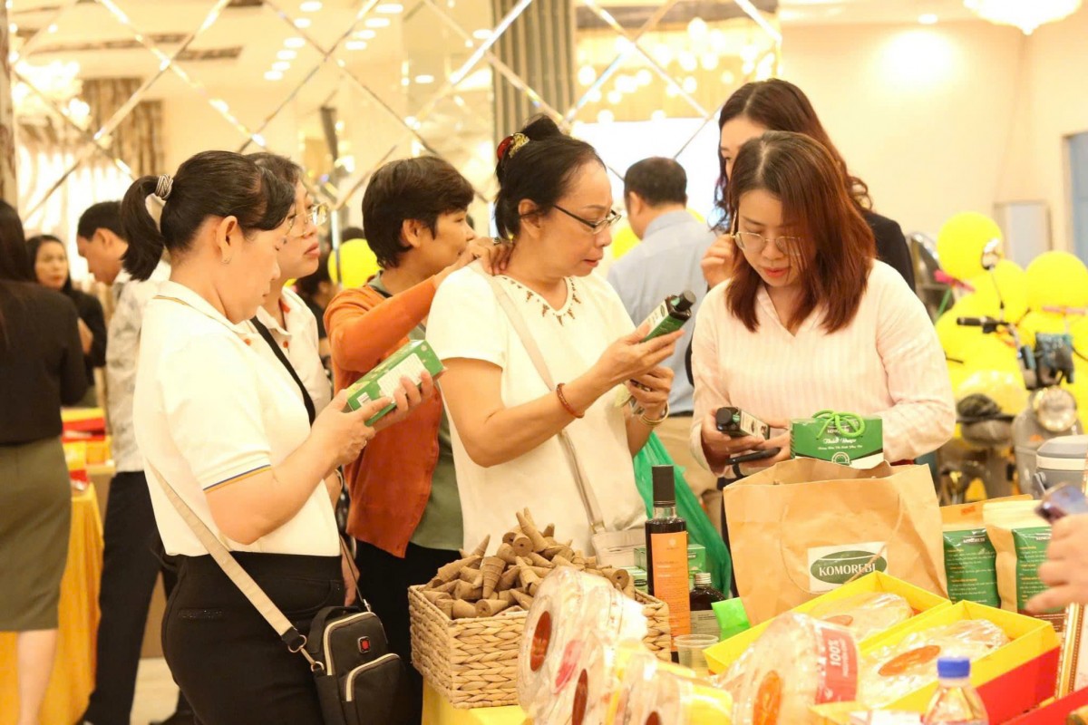 TP.HCMM:Tọa đàm “Giải pháp nâng cao hiệu quả Cuộc vận động Người Việt Nam ưu tiên dùng hàng Việt Nam” năm 2024.