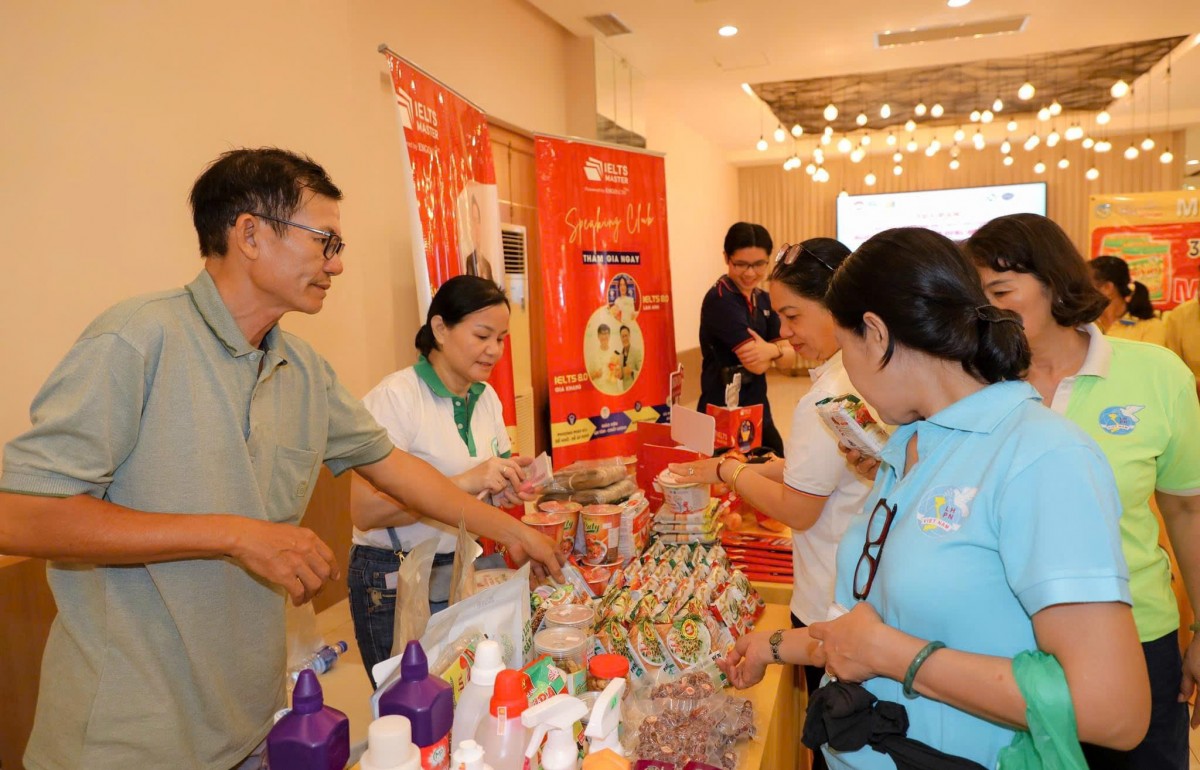 TP.HCMM:Tọa đàm “Giải pháp nâng cao hiệu quả Cuộc vận động Người Việt Nam ưu tiên dùng hàng Việt Nam” năm 2024.