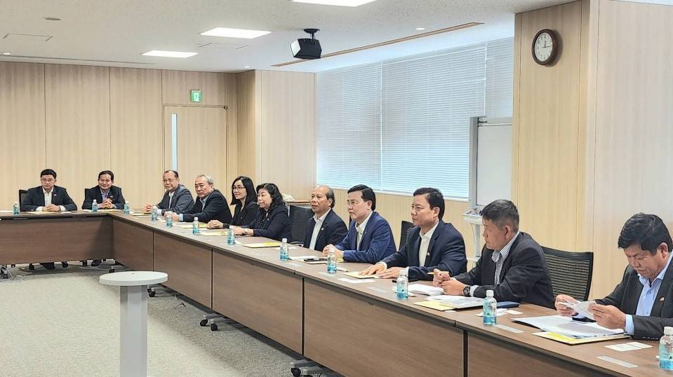 Lãnh đạo tỉnh Long An làm việc với Tập đoàn Công nghiệp nặng Kawasaki