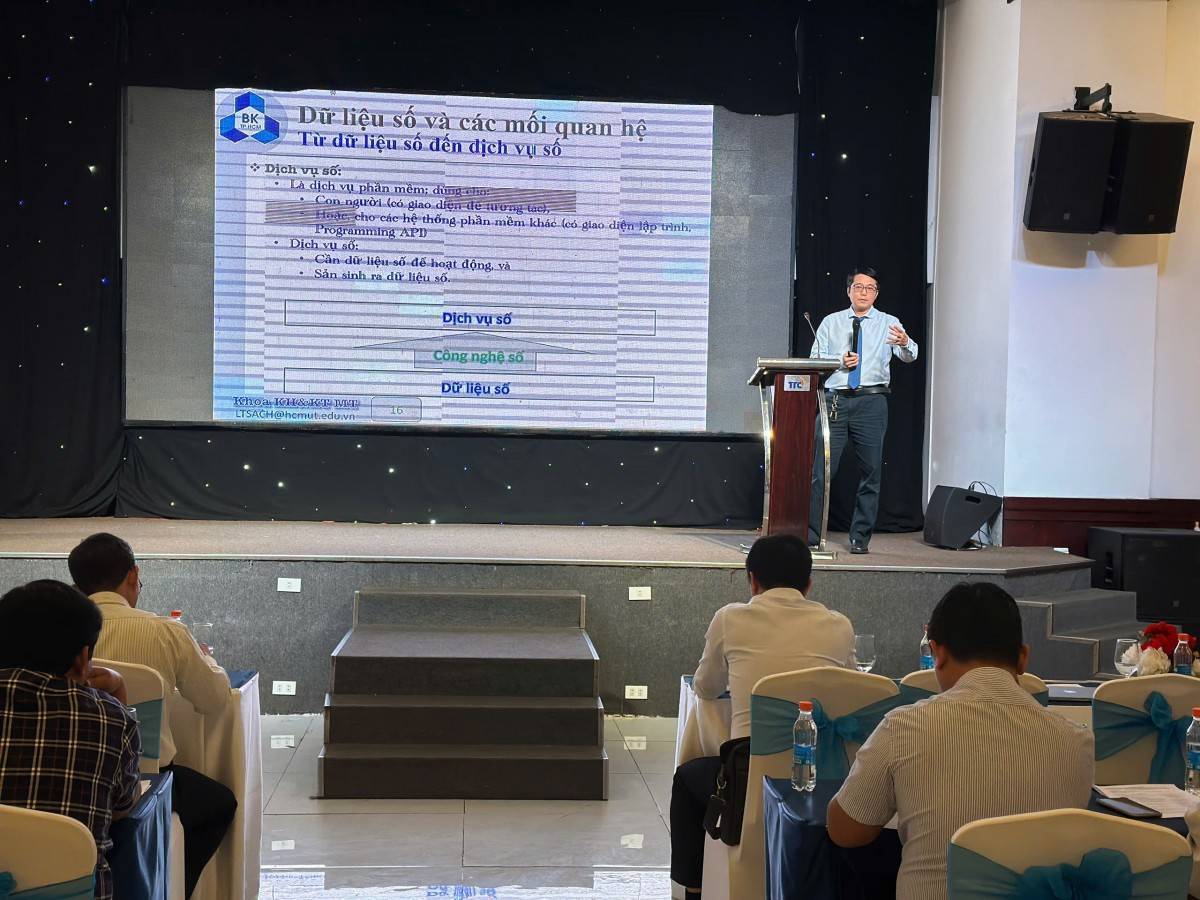 Bình Thuận: Trao giải cuộc thi trực tuyến