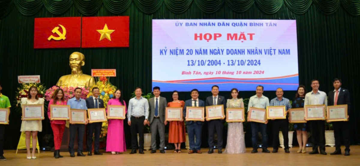 Quận Bình Tân( TPHCM): Hội nghị đối thoại với doanh nghiệp quý III/2024 và Họp mặt kỷ niệm ngày “ Doanh nhân Việt Nam”.