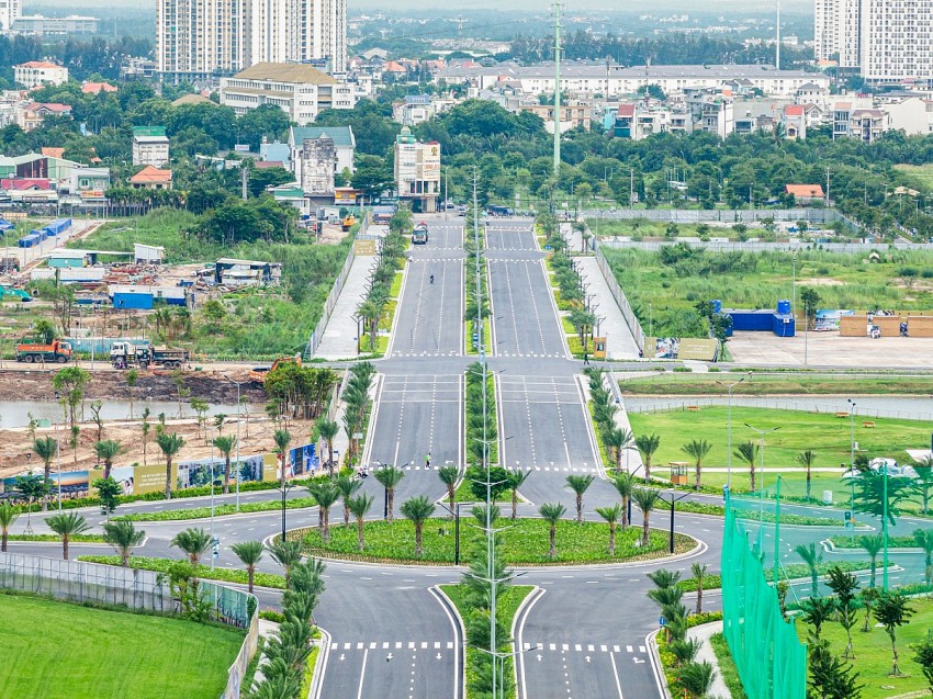 Đường Liên Phường là một trong những tuyến giao thông huyết mạch ở thành phố Thủ Đức.