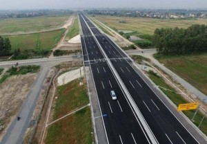 Bộ Giao thông vận tải khởi công 8 dự án mới trong 9 tháng
