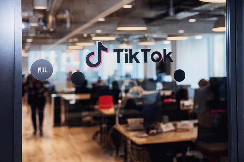 TikTok cắt giảm hàng trăm nhân sự kiểm duyệt, tăng cường sử dụng AI để thay thế