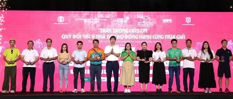 Ấn tượng với 10.000 vận động viên tham gia Giải "Marathon Đất Sen hồng- Đồng Tháp 2024"