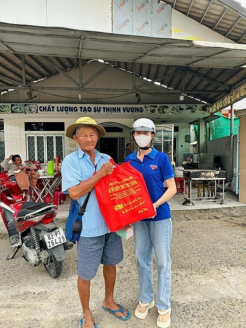 Chi đoàn Công ty TNHHMTV XSKT Sóc Trăng với nhiều hoạt động nhân văn