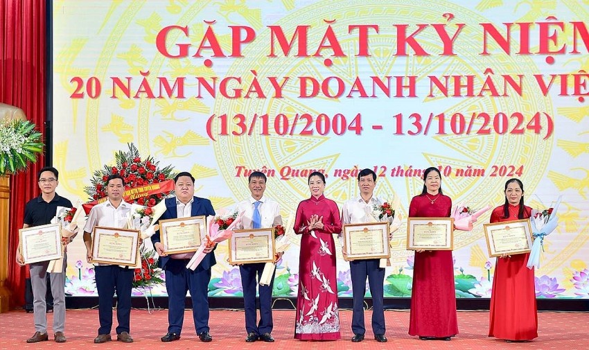 Tuyên Quang: Tổ chức gặp mặt kỷ niệm 20 năm Ngày Doanh nhân Việt Nam (13/10/2004 - 13/10/2024)