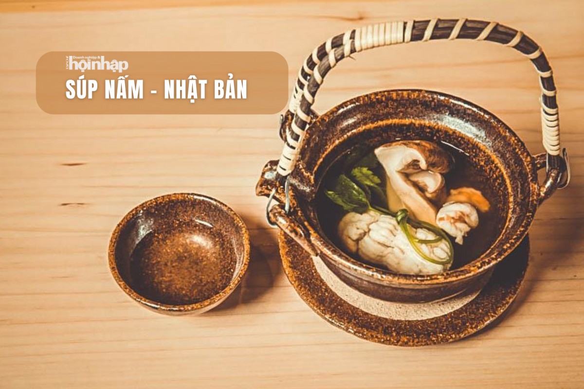 Nhật Bản: súp nấm (Matsutake dobin mushi)