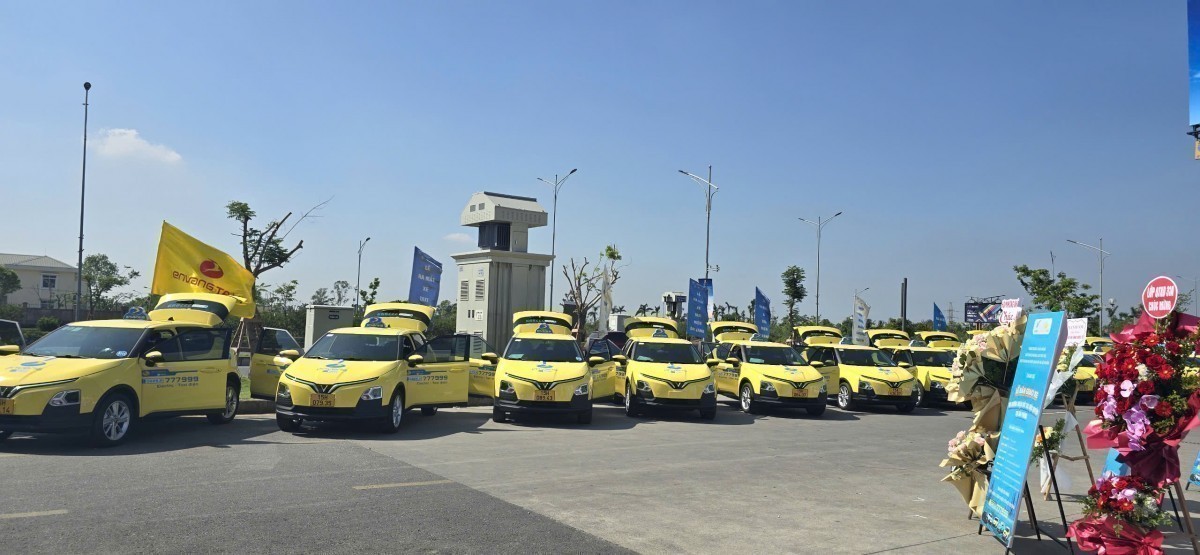 dòng xe điện mới sẽ cập bến Én vàng taxi – mang trong mình sự đột phá về công nghệ và hướng đến một tương lai giao thông xanh - sạch - hiện đại.
