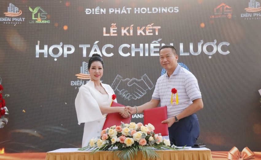 Chủ tịch HĐQT Thái Hương Lan ký kết hợp tác với Công ty luật Apec - CNX Chủ tịch HĐQT Thái Hương Lan ký kết hợp tác với Công ty luật Apec - CNX