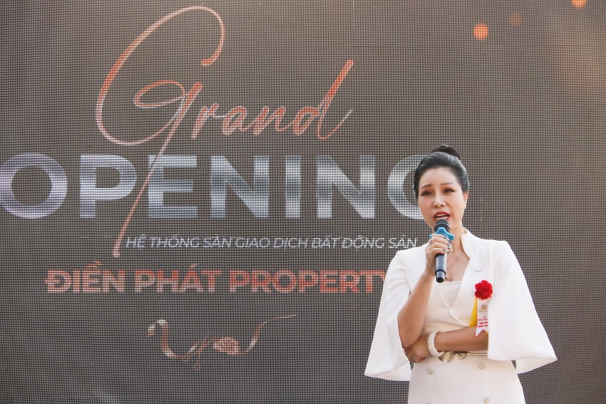Doanh nhân Thái Lan Hương chia sẻ tại lễ khai trương Khai trương Hệ thống sàn giao dịch bất động sản Điền Phát Property tại Hà Nội