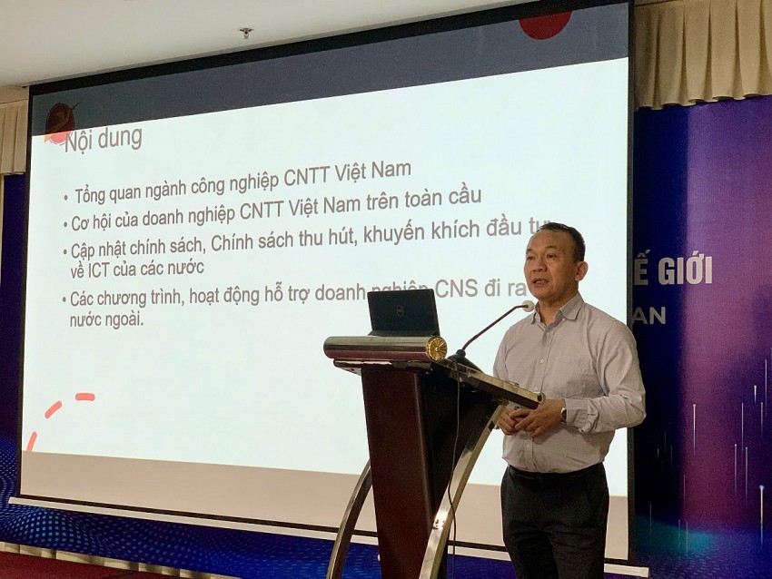 ông Hà Thế Dương - Phó TGĐ Viettel Global chia sẻ về một số kinh nghiệm khi đầu tư ra nước ngoài. Thứ nhất, tuân thủ nghiêm ngặt các quy định pháp luật và cam kết với Chính phủ của cả Viẹt Nam và các nước sở tại, kèm theo giám sát chặt chẽ là yếu tố then 