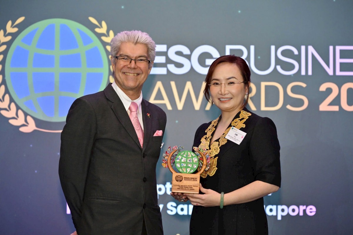 Bà Đặng Huỳnh Ức My vinh dự nhận Giải ESG Business Awards 2024