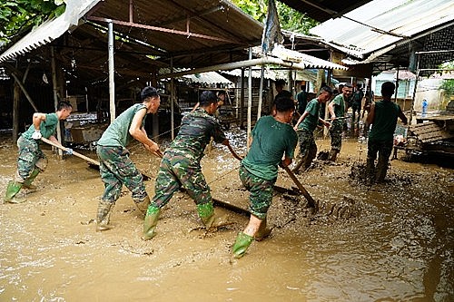 Vinamilk hỗ trợ người dân khắc phục hậu quả sau bão lũ, khôi phục cuộc sống