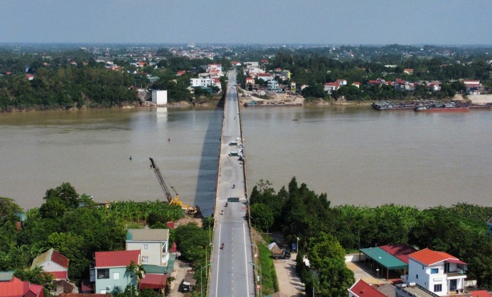 Phú Thọ: Điều chỉnh phân luồng, tổ chức giao thông qua cầu Trung Hà