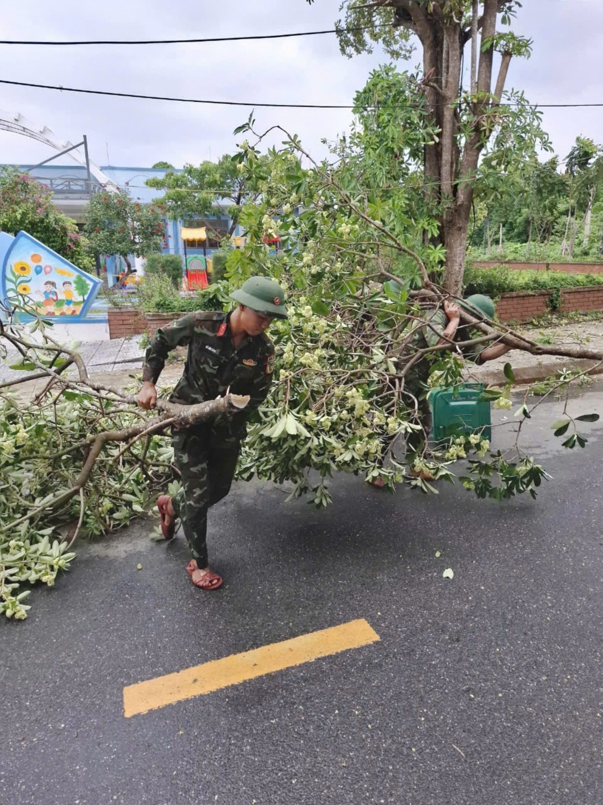 Quảng Trị: Bộ CHQS kiểm tra công tác ứng phó bão số 6 tại Hải đội Dân quân thường trực