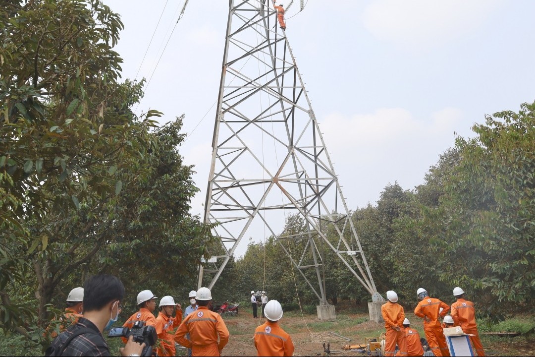 Bộ Công Thương nghiên cứu nhập khẩu điện từ Lào, Trung Quốc