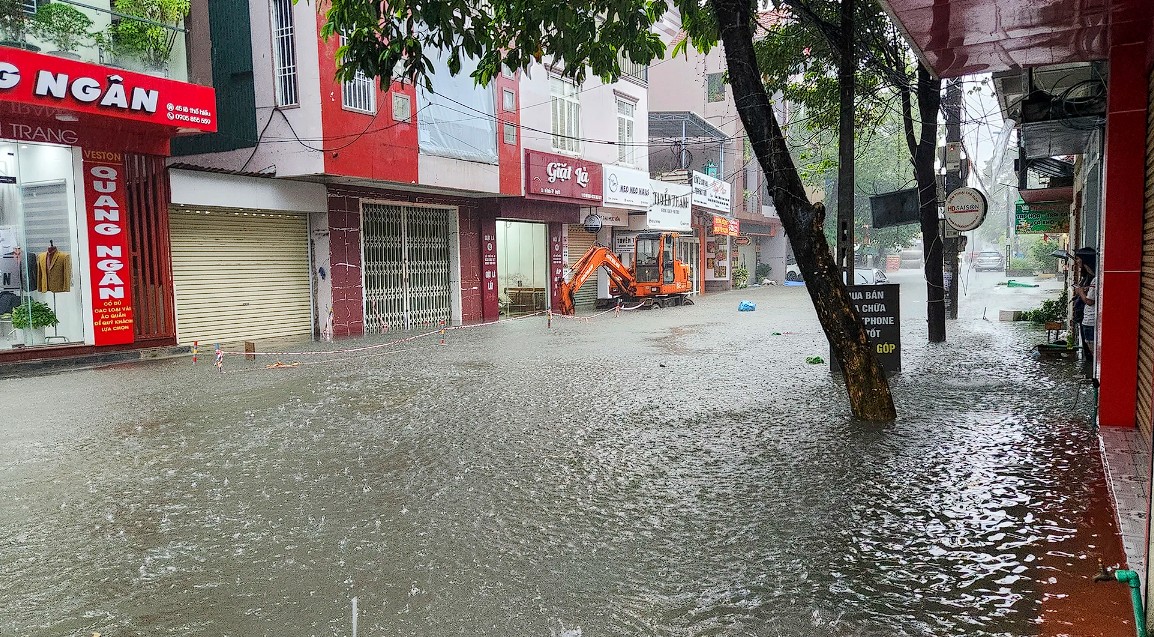 Quảng Trị: Mưa lớn gây ngập cục bộ trên địa bàn TP. Đông Hà