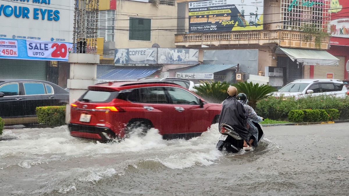 Quảng Trị: Mưa lớn gây ngập cục bộ trên địa bàn TP. Đông Hà